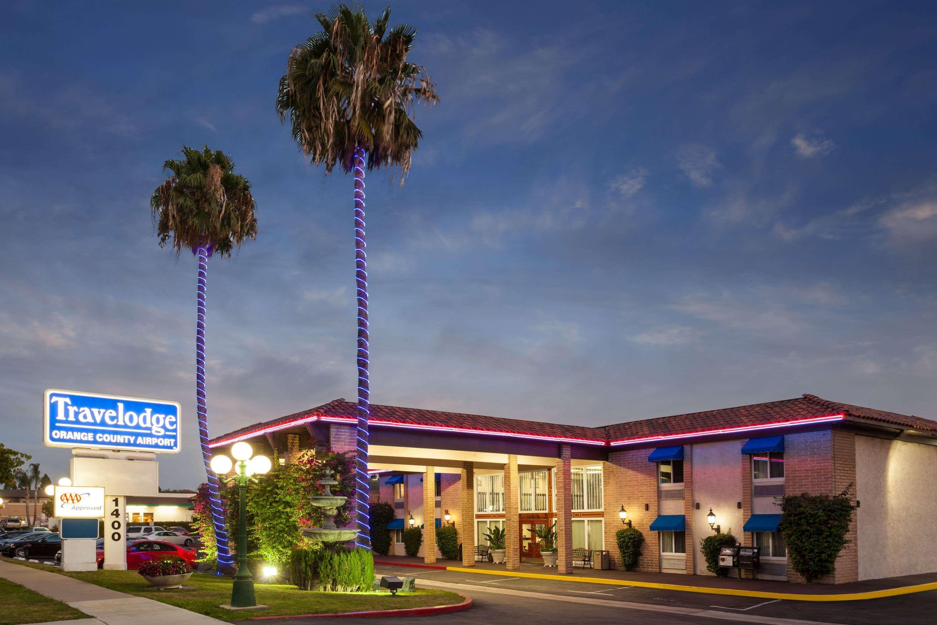 Travelodge By Wyndham Orange County Airport/ Коста-Меса Екстер'єр фото