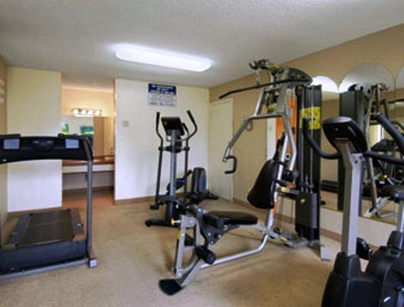 Travelodge By Wyndham Orange County Airport/ Коста-Меса Екстер'єр фото